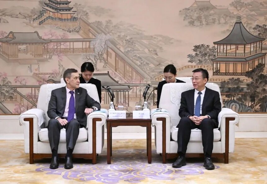 1735522838148919.jpg 2.jpg