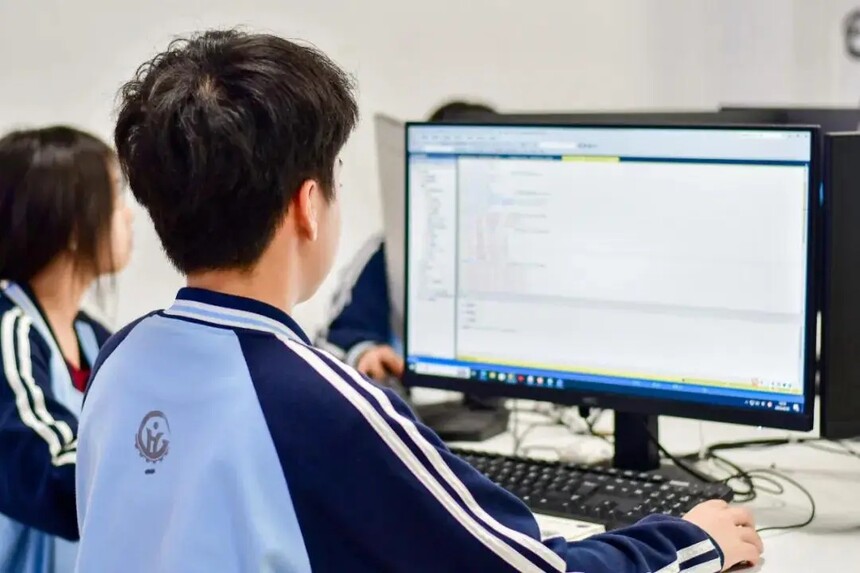 �����Ӧ����ά��