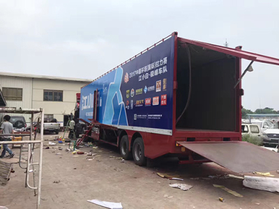 物流快递车身广告.jpg 物流快递车身广告.jpg