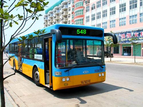 公交车身广告传播概述与常见形式.jpg 公交车身广告传播概述与常见形式.jpg