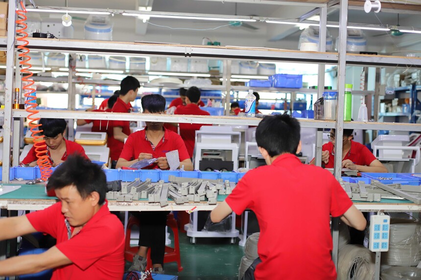 小批量美容仪器代工源头厂房实拍.jpg 小批量美容仪器代工源头厂房实拍.jpg