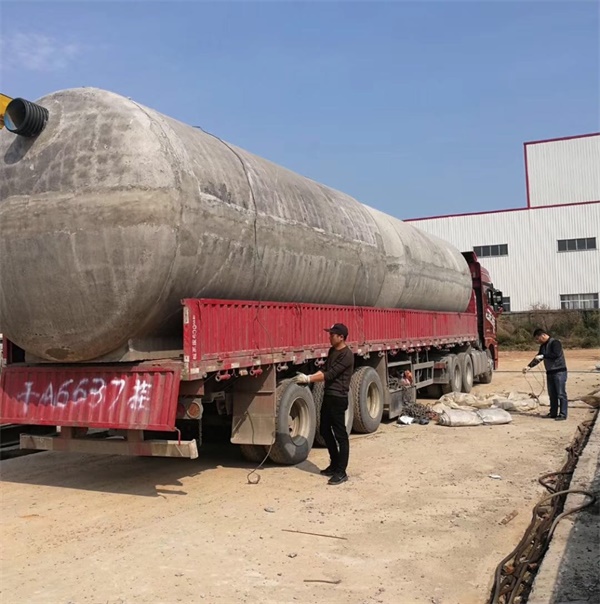 1555677679242600.jpg 745471121881396935.jpg