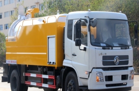 東風(fēng)天錦清洗吸污車(chē)