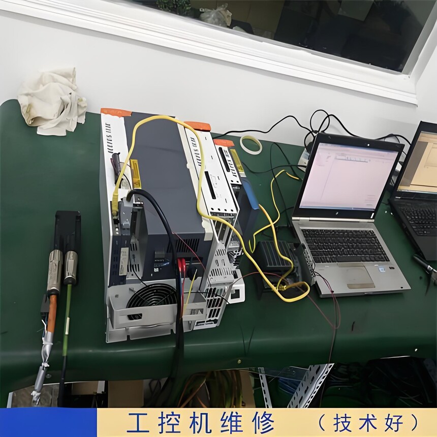 歐姆龍工控機(jī).jpg