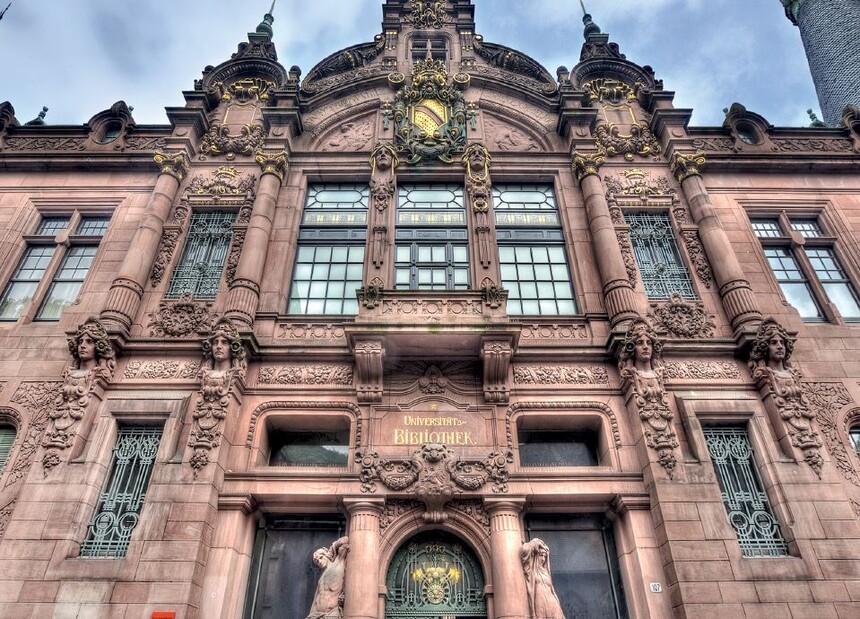 Heidelberg-University-Germany-Facade-of-the-main-building.jpg