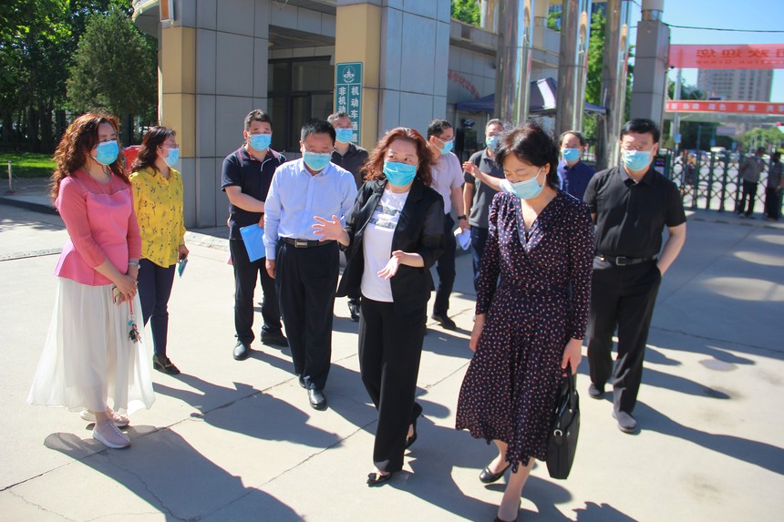 河北省教育厅党组成员,省教育考试院院长范国珍一行莅临我校检查调研