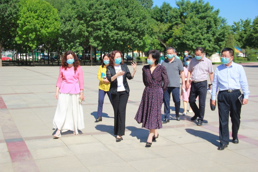 河北省教育厅党组成员,省教育考试院院长范国珍一行莅临我校检查调研