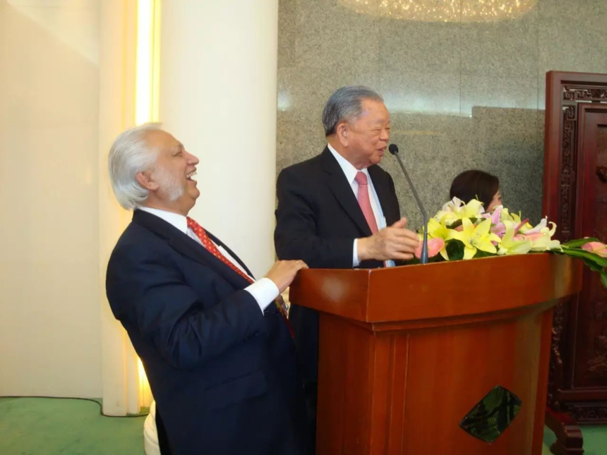 陈大江:大爱为公 厚责重于泰山