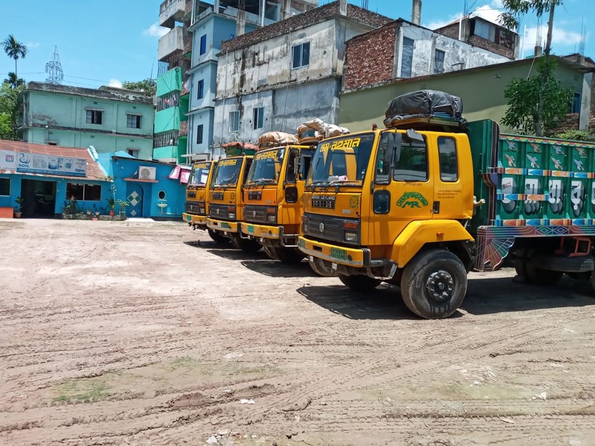 The tipper with HuaanTire HRA59