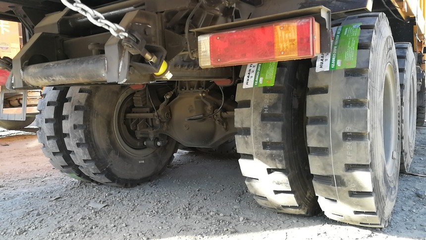 Huaan tire HF2019 application in mining area