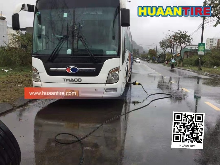 Bus with Huaan tire