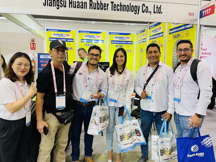 Huaan tire team and customers