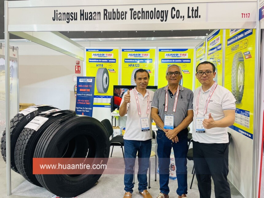 Huaan tire team and customers