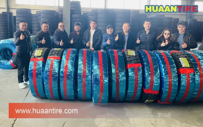 Customers visit Huaan tire factory