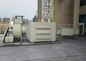實驗室廢水處理現場