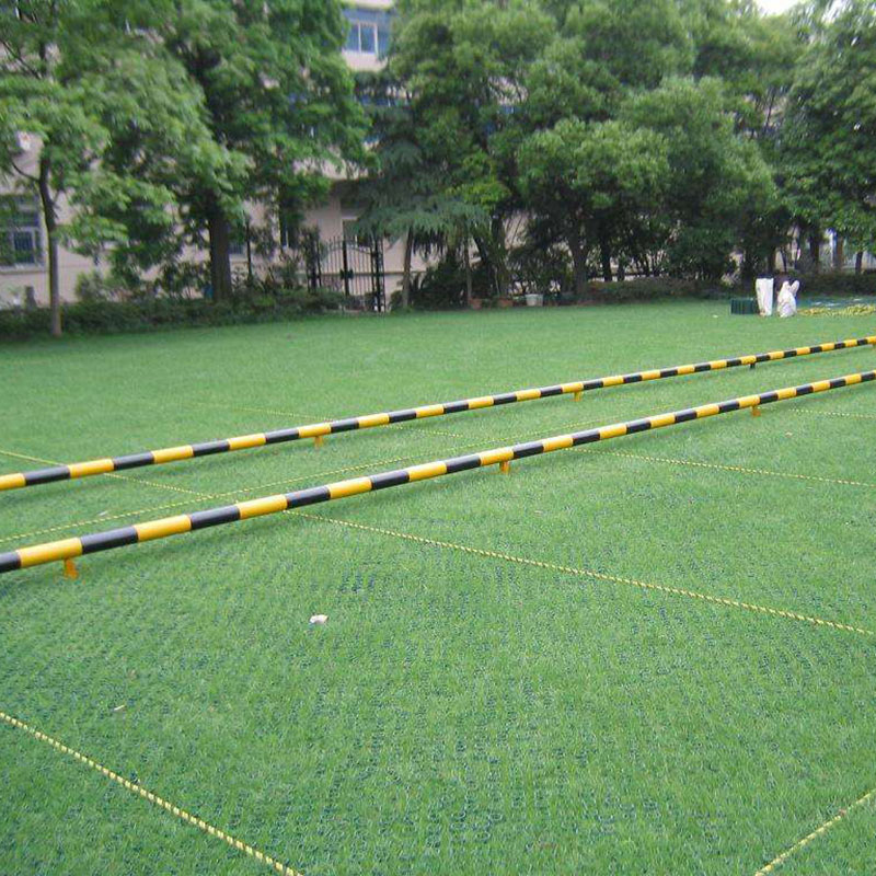 停车位植草格施工现场