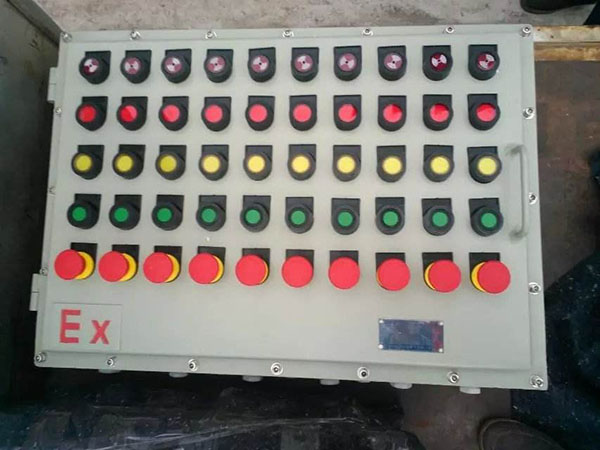 ļ