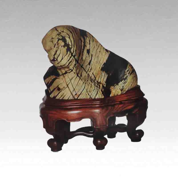 16x15x8cm 奇石类目: 景观石 奇石象形: 故事石 预估价格: 未定 奇石