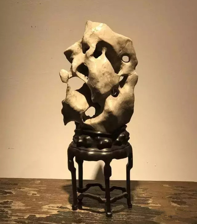 赏石是一种高尚的艺术审美活动 赏石是一种高尚的艺术审美活动