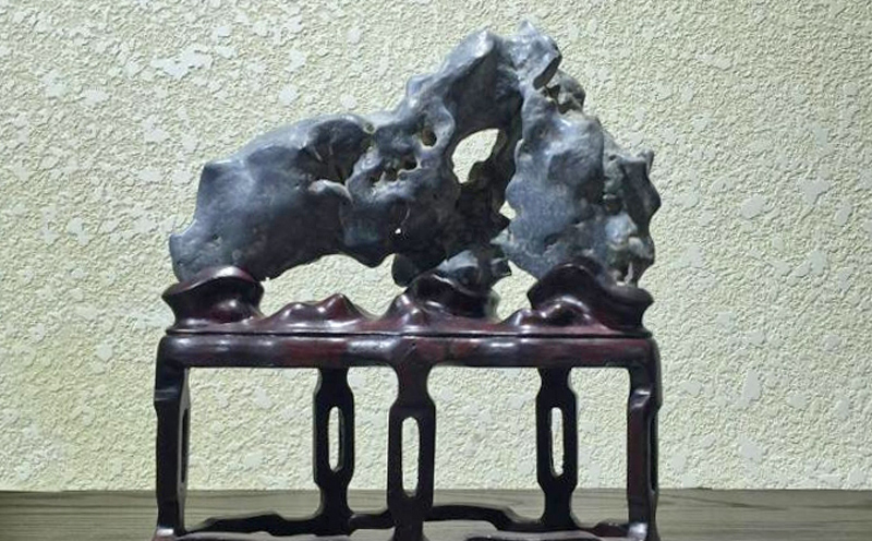 赏石是一种高尚的艺术审美活动 赏石是一种高尚的艺术审美活动