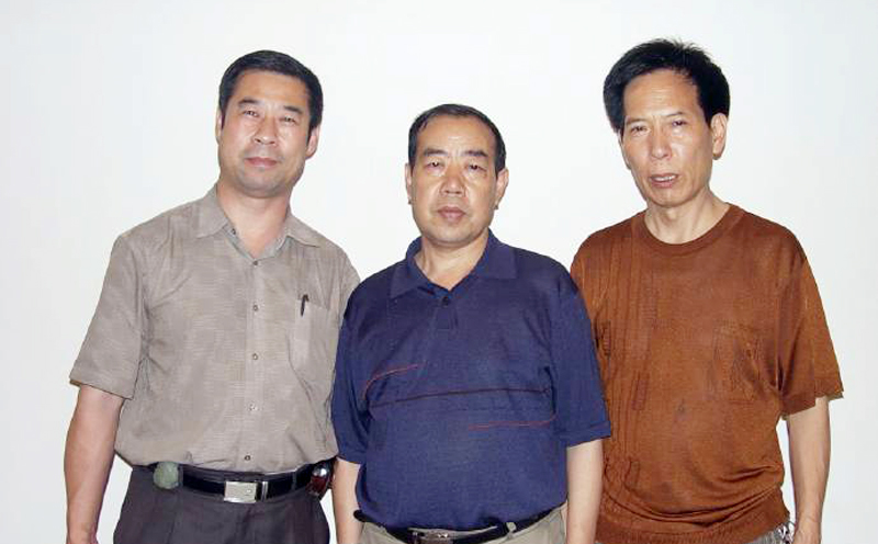 �󣺳»���  �У���ƽ�� �ң�������