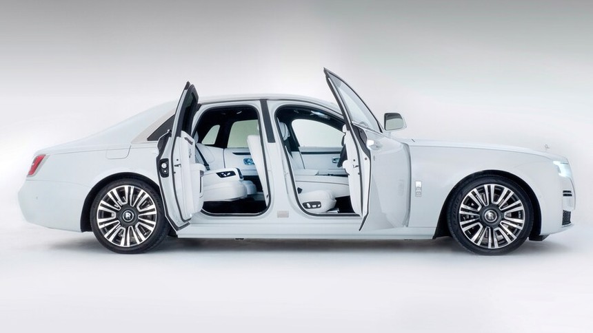 2021_Rolls-Royce_Ghost-34.jpg