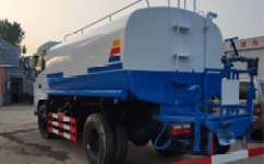 重慶灑水(shuǐ)車(chē)出租