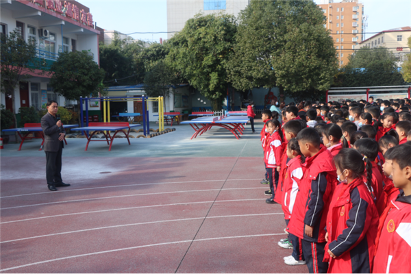 �߰� ��ʵ�������Σ�������ȫ���ա��������е���ʮ��Сѧ��չ����������ɢ����������(1)471.png