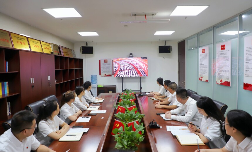 ͼΪ�������ڽ���˾��֯����ְ��ѧϰ��ʮ�Ŵ���龫�񣨳��� �㣩(1).jpg