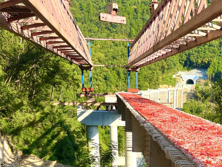 �����ڽ���˾�ϴ������������Ů����·�������T��������ɣ������� �㣩.jpg