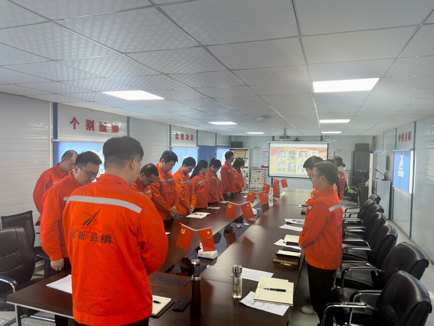 �����ڽ���˾��ƽ��Ŀ�ɲ�ְ����Ӣ��Ĭ�� ������.jpg