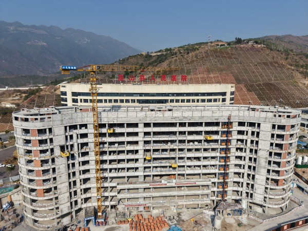 ͼΪ�������ڽ���˾��ɽ������ҽԺ������Ժ���ڽ�����Ŀ���溽��ͼ������ �㣩 (2)(1).jpg