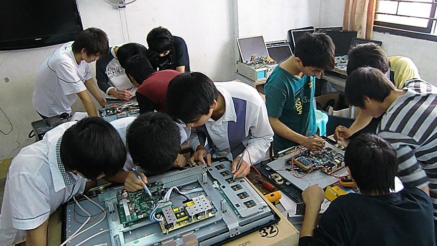 盐城电工培训.jpg 盐城电工培训.jpg