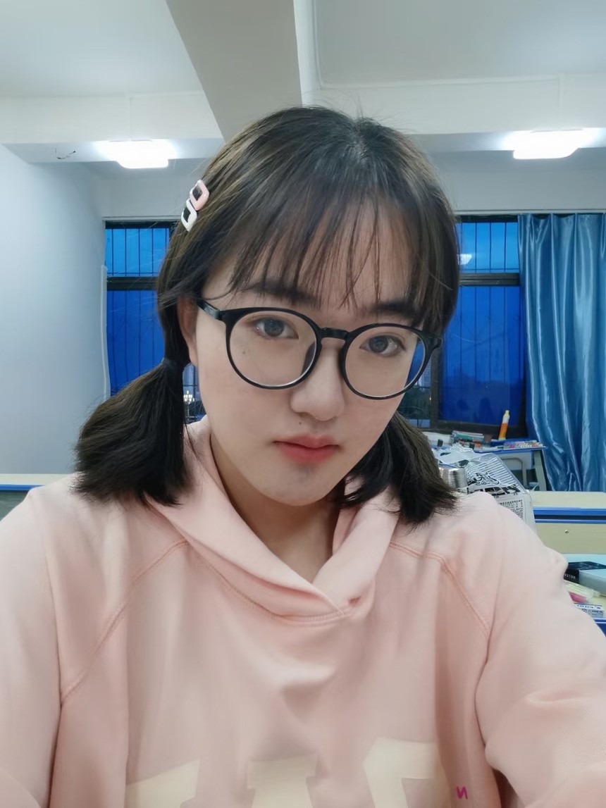 张子艺.jpg
