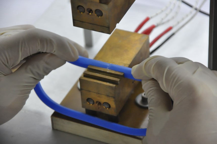 Silicone gaskets htv silicone adhesive ES100AB Fast heat cured bond