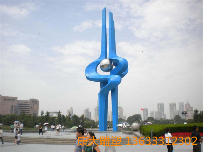 2OnyI0mjc_1335847140.jpg