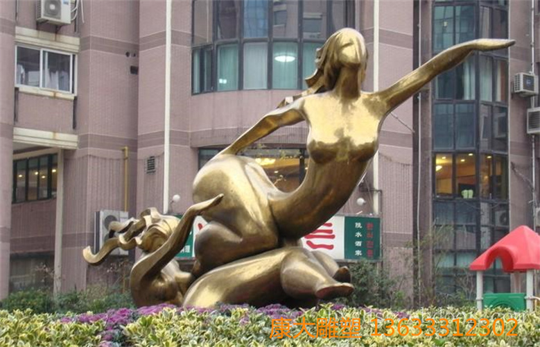 35372505_1.jpg