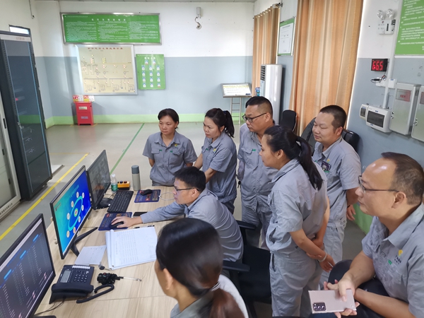 现场学习.jpg