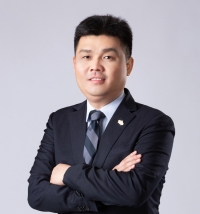 陆建锋 副会长张润斌 副会长张光远 副会长周本桂  副会长罗忠保 副