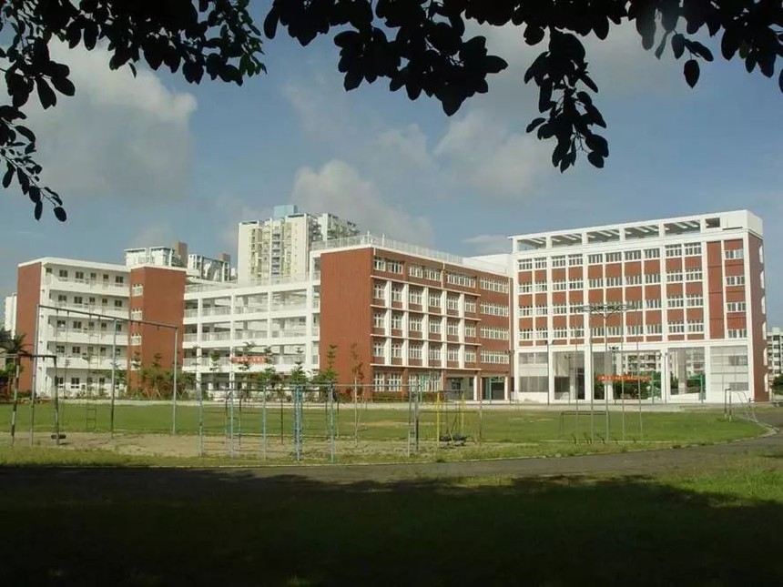 宝安中学(集团)第二外国语学校.jpeg 宝安中学(集团)第二外国语学校.jpeg
