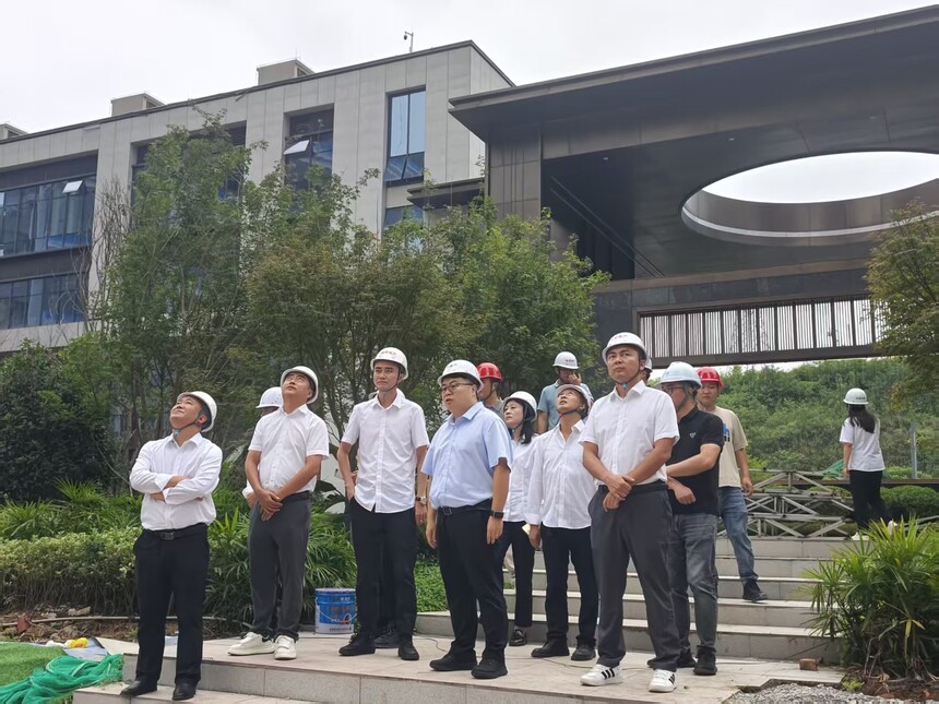 ceeb9db60730a7067cd314fee70dc8e1.jpg
