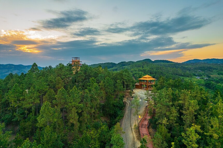 1764840471151637.jpg 劉馨云《古道新貌 》.jpg