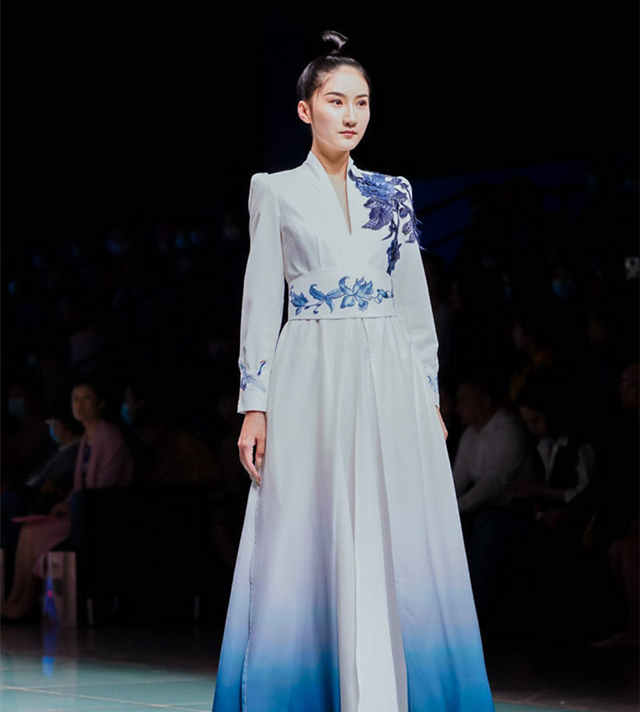 a032d0ff-816a-4bf2-bfa2-b4cd740ed2dd.jpg