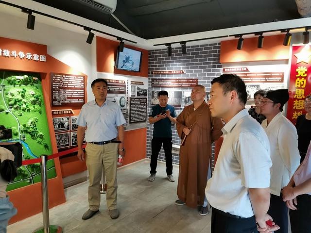 1594521183834501.jpeg 薛城统一战线组织开展红色爱国主义主题教育活动4.jpeg