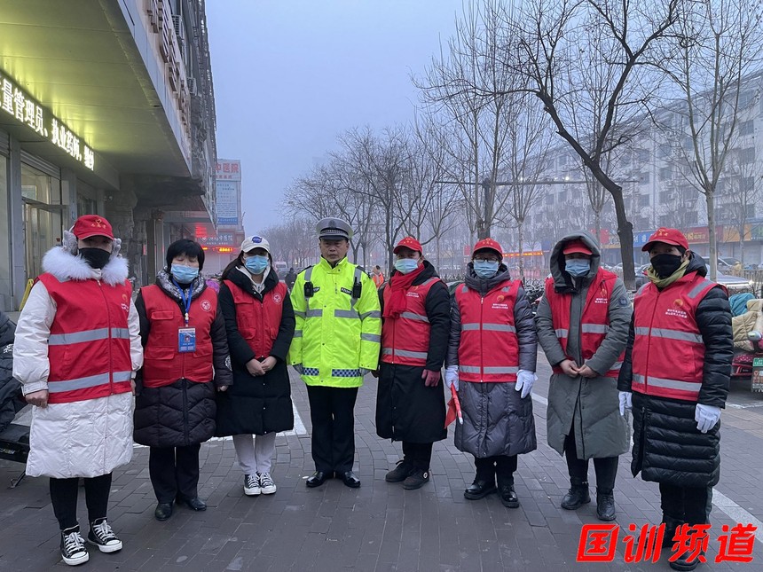1641869073778169.jpg 山东梁山水泊爱心志愿者协会开展“一碗香粥温暖全城”暖心活动4.jpg