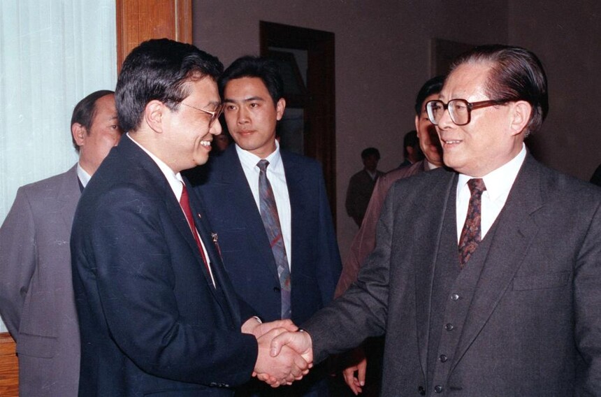 199353磬йŵʮȫڱÿĻ53Ԥ󣬾еһϯŻ飬ѡǿͬ־Ϊϯųϯǽͬ־ǿͬ־֡.JPG