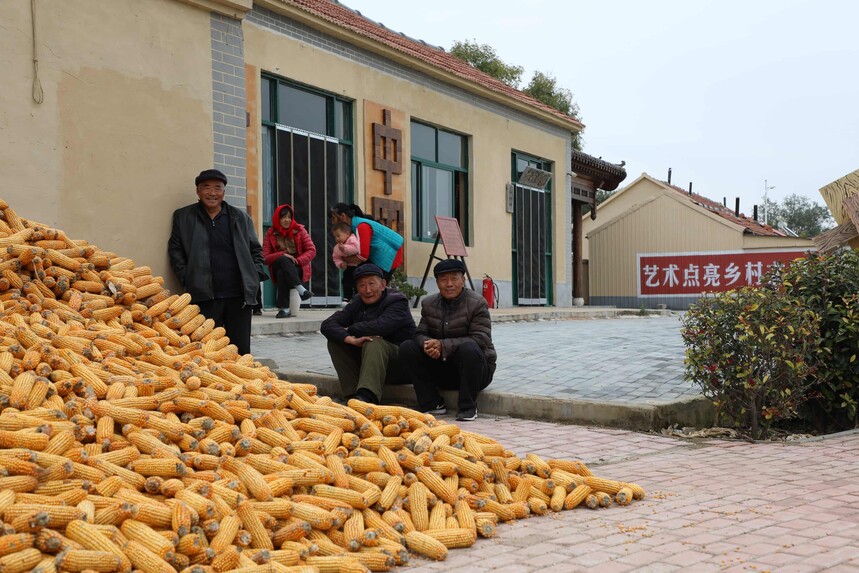 1761526358145552.jpg 山东滨州“2025V行滨州·寻脉阳信”采风活动完美收官2 (1).jpg