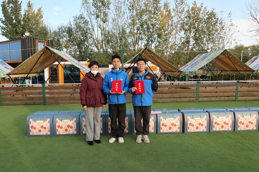 1764165271715021.jpg 睛彩童年 同心相伴——山东阳信组织开展困境儿童研学活动5_副本.jpg