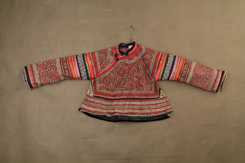 现代苗族蜡染葛藤花女上衣