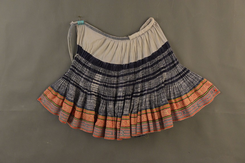 川苗蜡染刺绣百褶裙